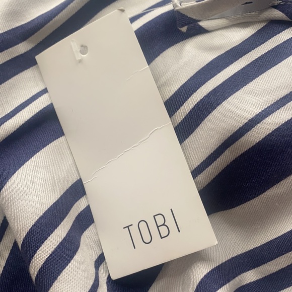 Striped flowy halter top blouse - Picture 4 of 4